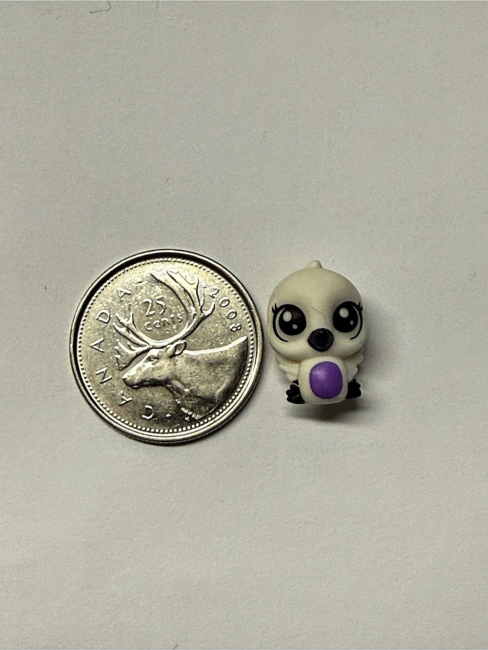 Hasbro Littlest Pet Shop Owl Teeniest tiniest White & Purple Figurine